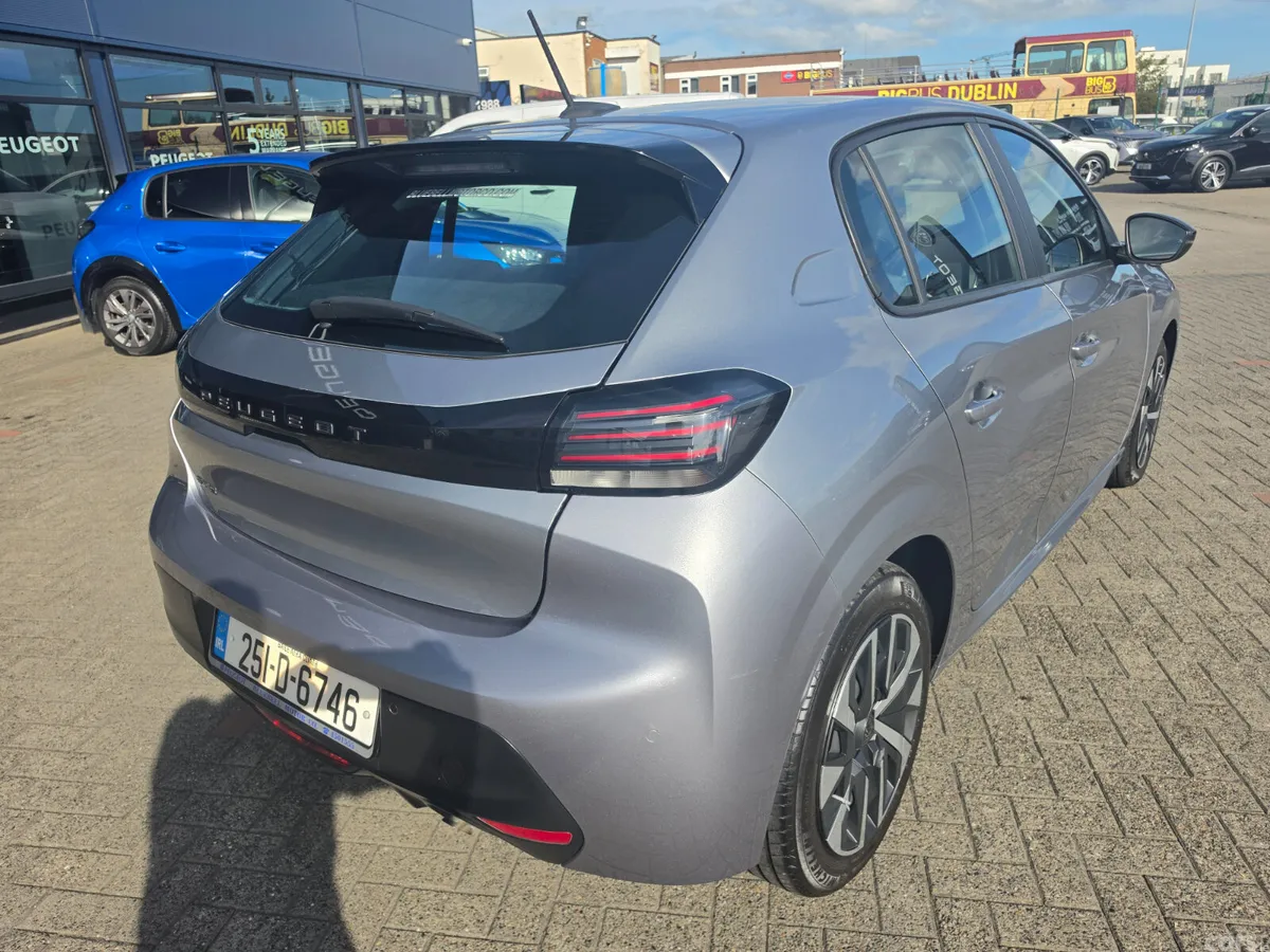 Peugeot 208 Hatchback, Petrol, 2025, Grey