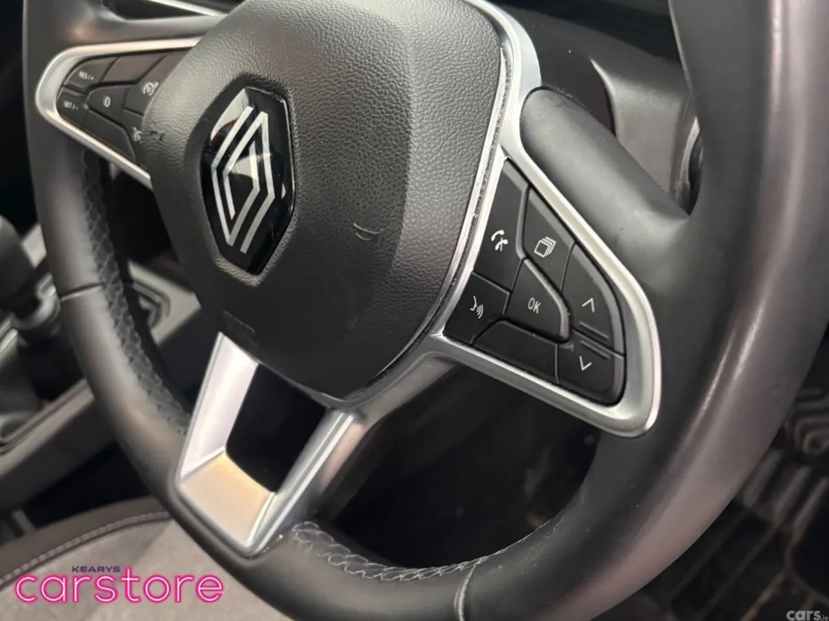Renault Clio Hatchback, Petrol, 2024, Red