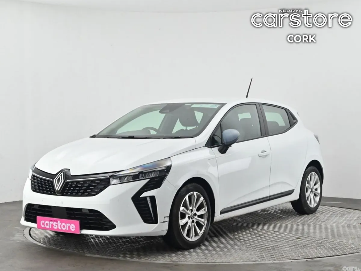 Renault Clio Hatchback, Petrol, 2024, White