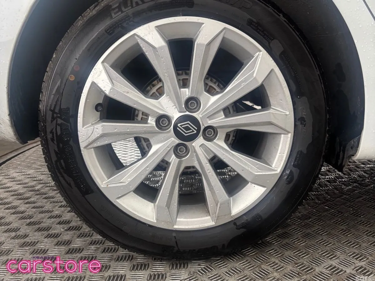 Renault Clio Hatchback, Petrol, 2024, White