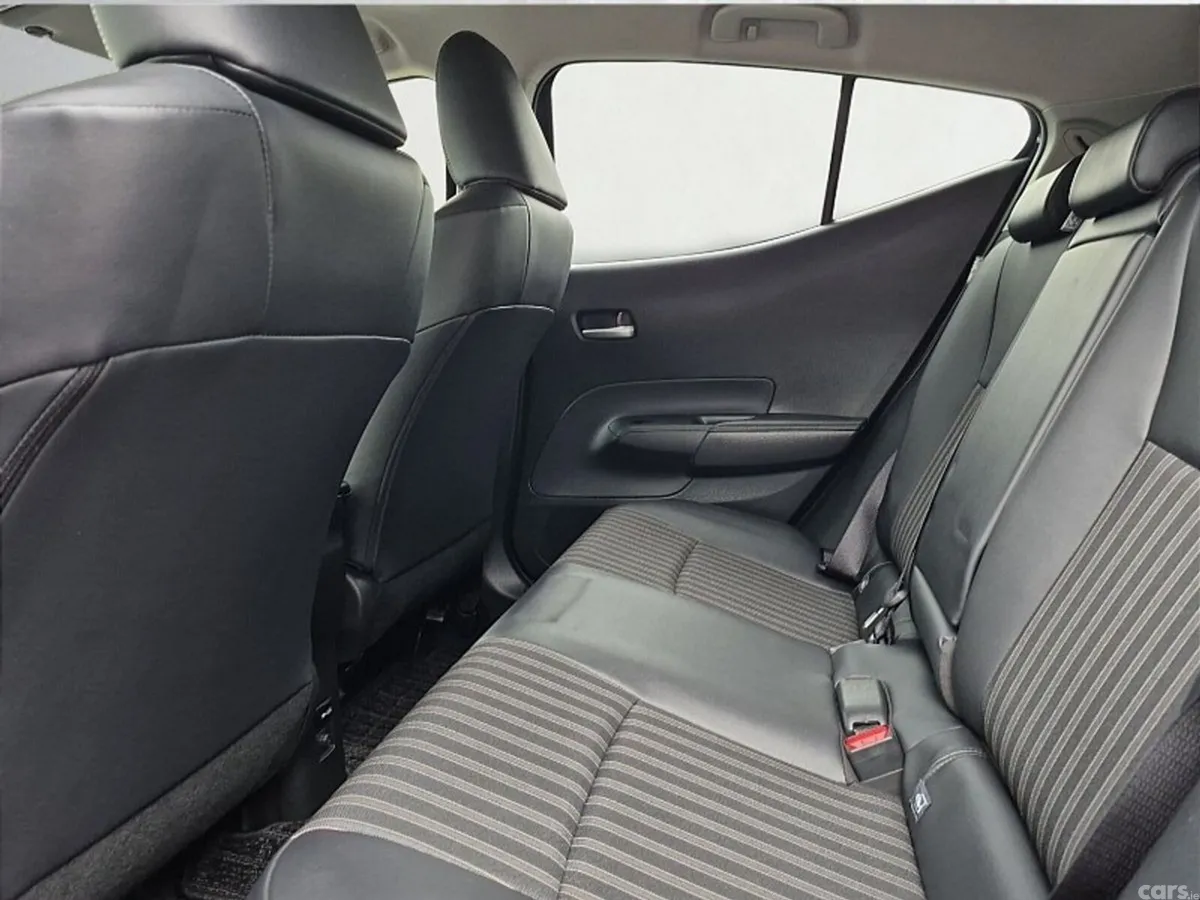 Toyota Aqua Hatchback, Petrol Hybrid, 2022, Blue