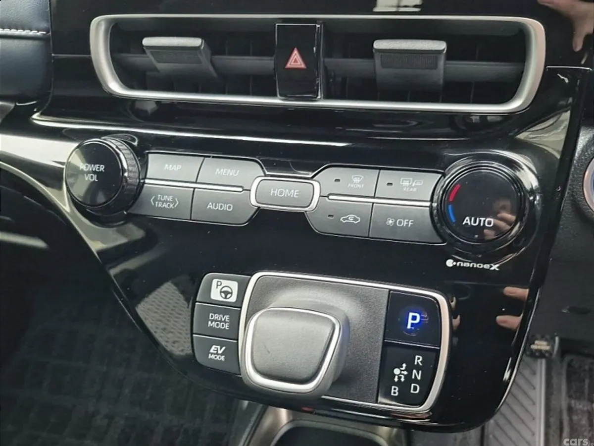 Toyota Aqua Hatchback, Petrol Hybrid, 2022, Blue