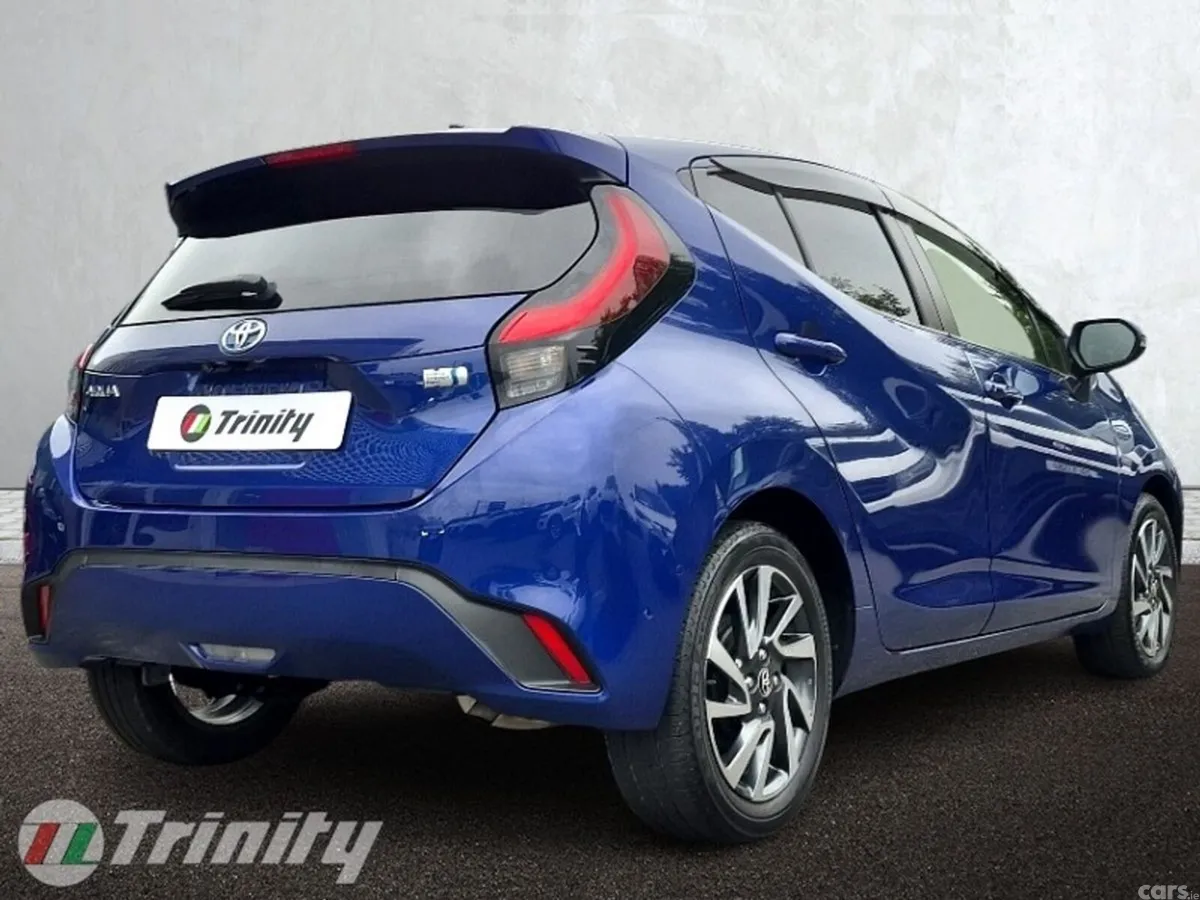 Toyota Aqua Hatchback, Petrol Hybrid, 2022, Blue