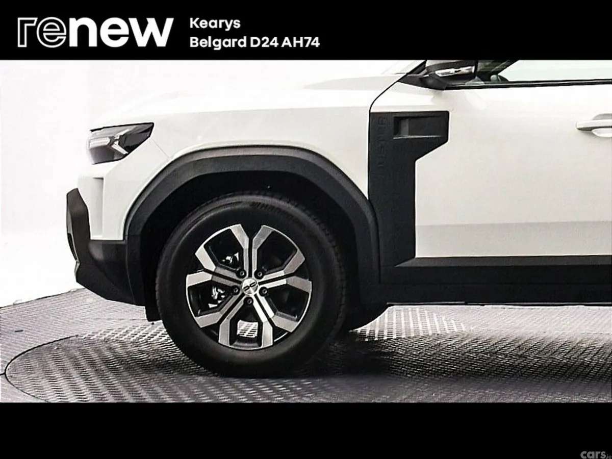 Dacia Duster SUV, Petrol Hybrid, 2025, White