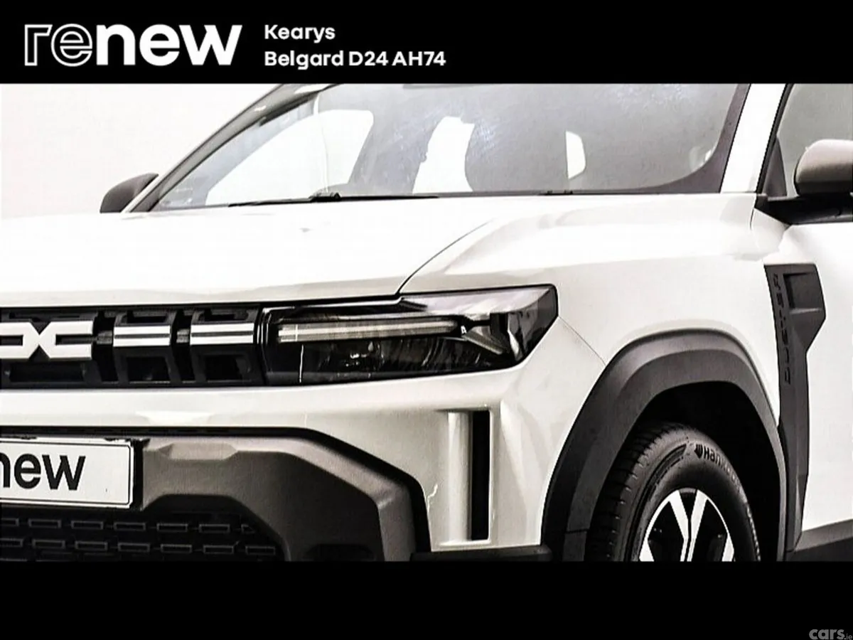 Dacia Duster SUV, Petrol Hybrid, 2025, White