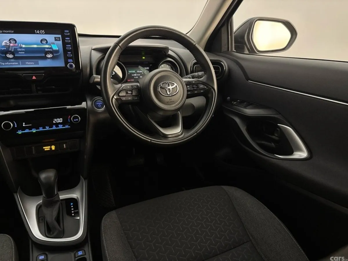 Toyota Yaris Cross Hatchback, Petrol Hybrid, 2023, Black