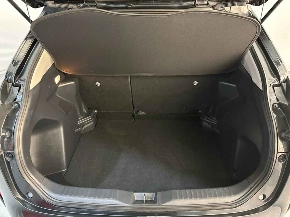 Toyota Yaris Cross Hatchback, Petrol Hybrid, 2023, Black