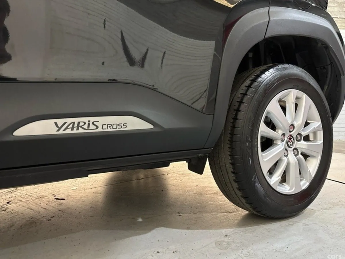Toyota Yaris Cross Hatchback, Petrol Hybrid, 2023, Black
