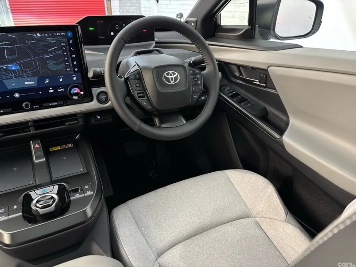 Toyota C-HR Estate, Electric, 2026, Green