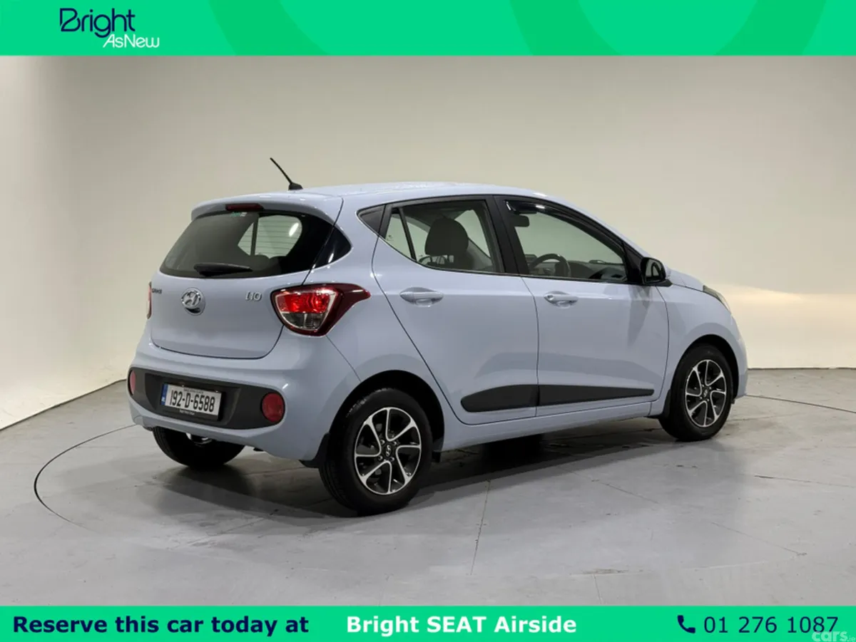 Hyundai i10 Hatchback, Petrol, 2019, Blue