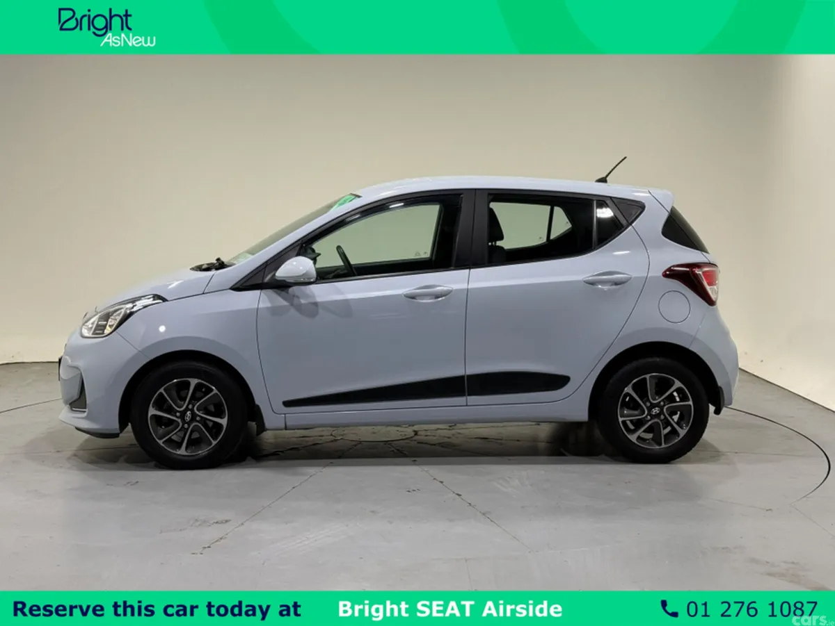 Hyundai i10 Hatchback, Petrol, 2019, Blue