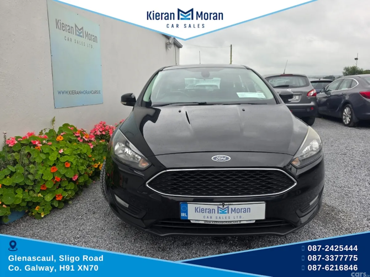 Ford Focus Hatchback, Petrol, 2015, Black