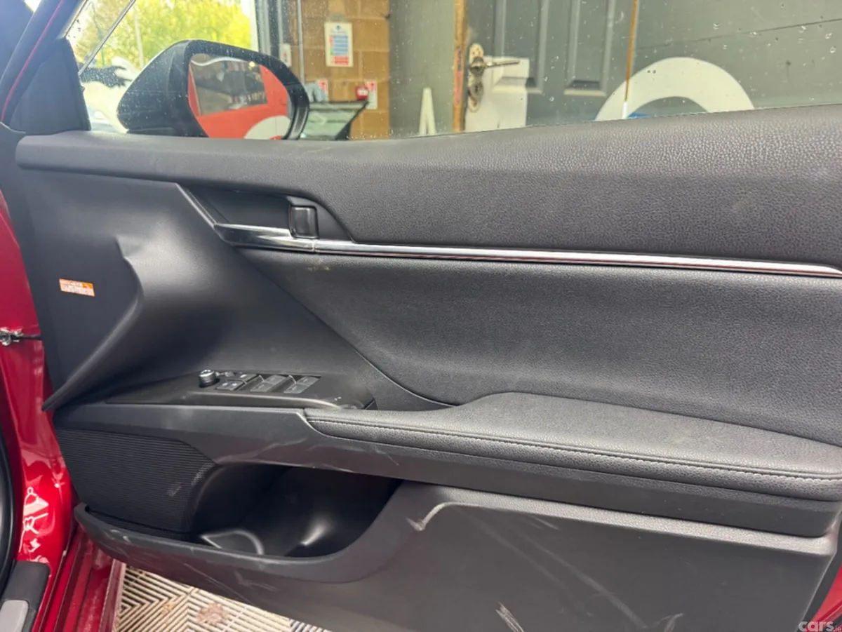 Toyota Camry Saloon, Petrol, 2023, Red