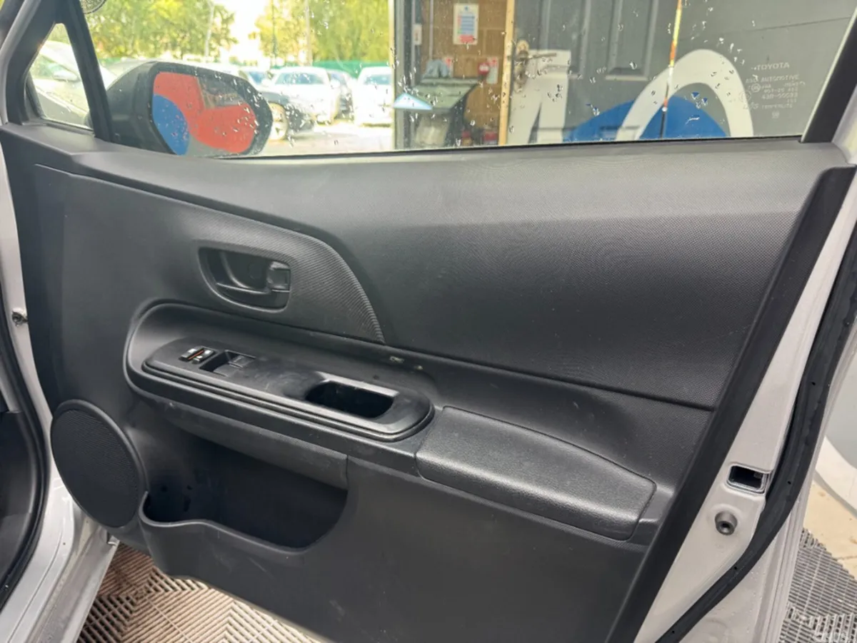 Toyota Aqua Hatchback, Petrol Hybrid, 2021, Silver