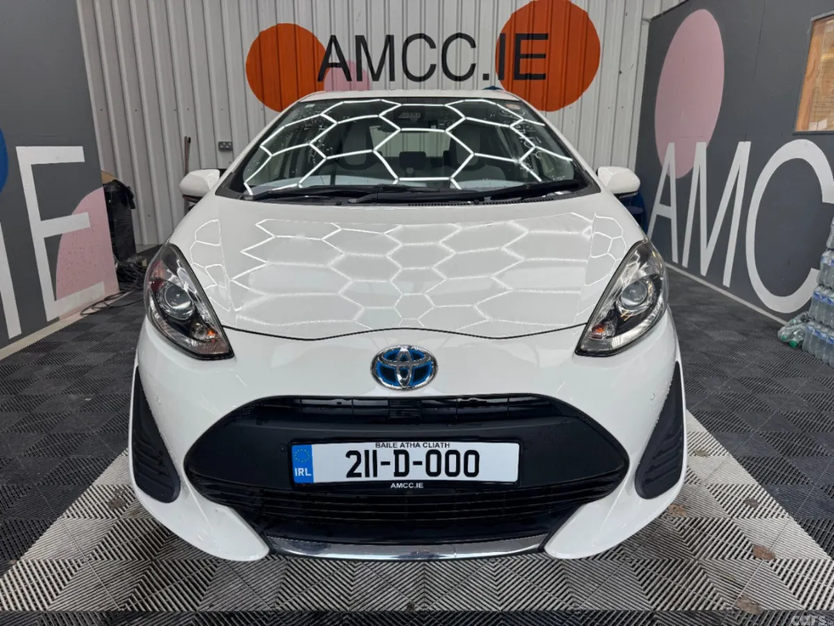 Toyota Aqua Hatchback, Petrol Hybrid, 2021, White