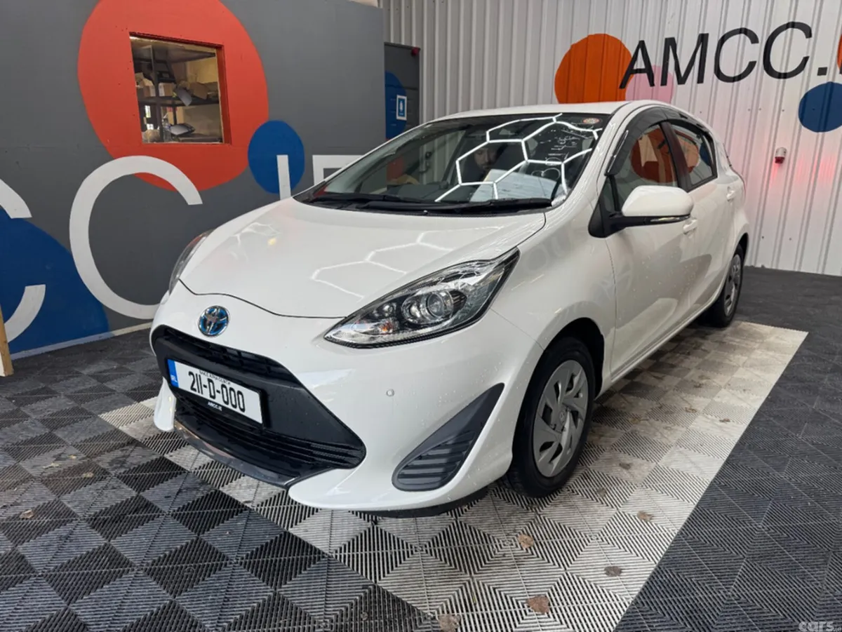 Toyota Aqua Hatchback, Petrol Hybrid, 2021, White