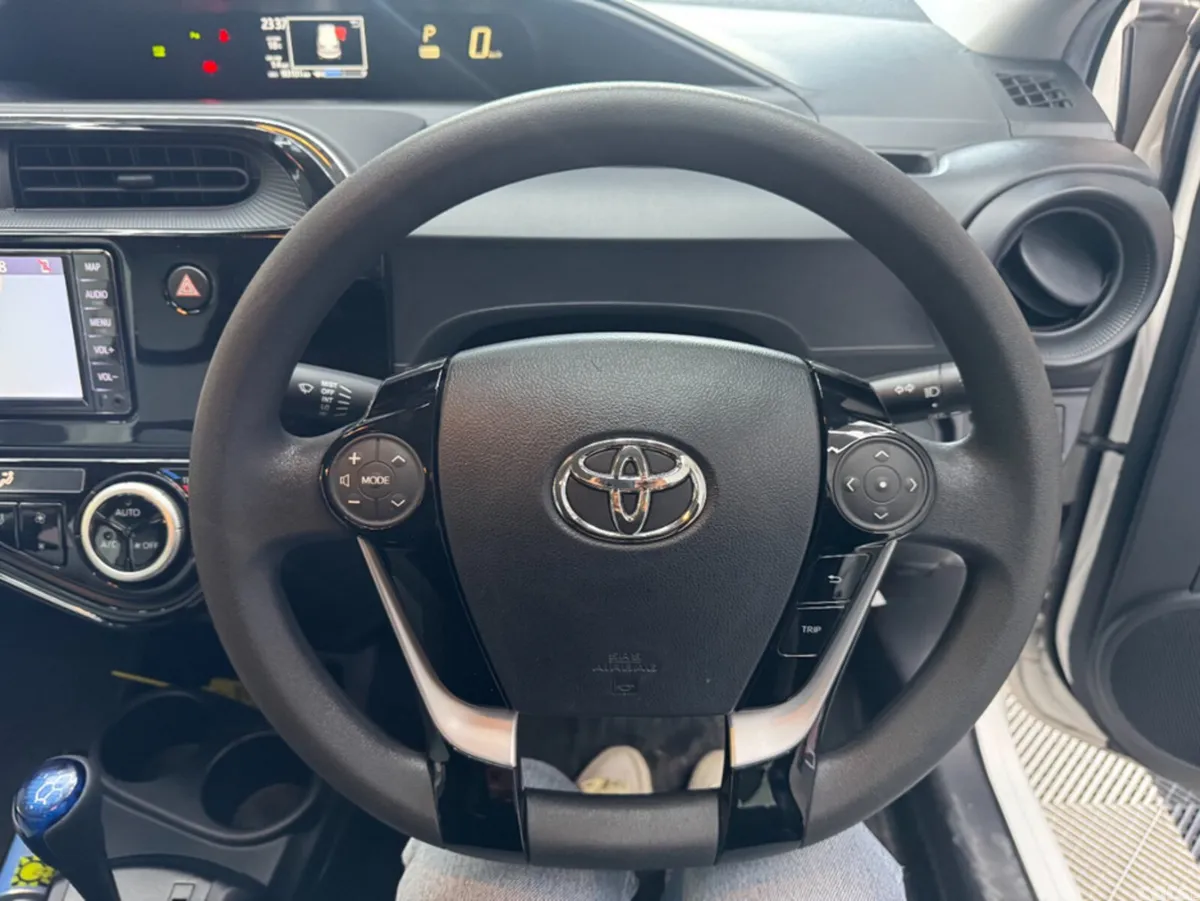 Toyota Aqua Hatchback, Petrol Hybrid, 2021, White