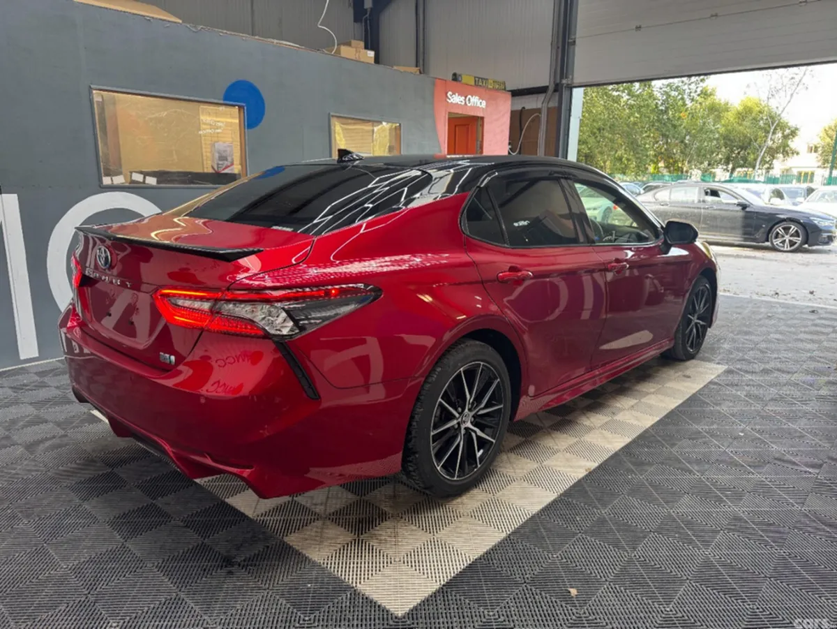 Toyota Camry Saloon, Petrol, 2023, Red