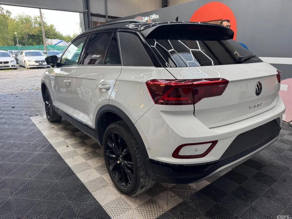 Volkswagen T-Roc SUV, Diesel, 2024, White