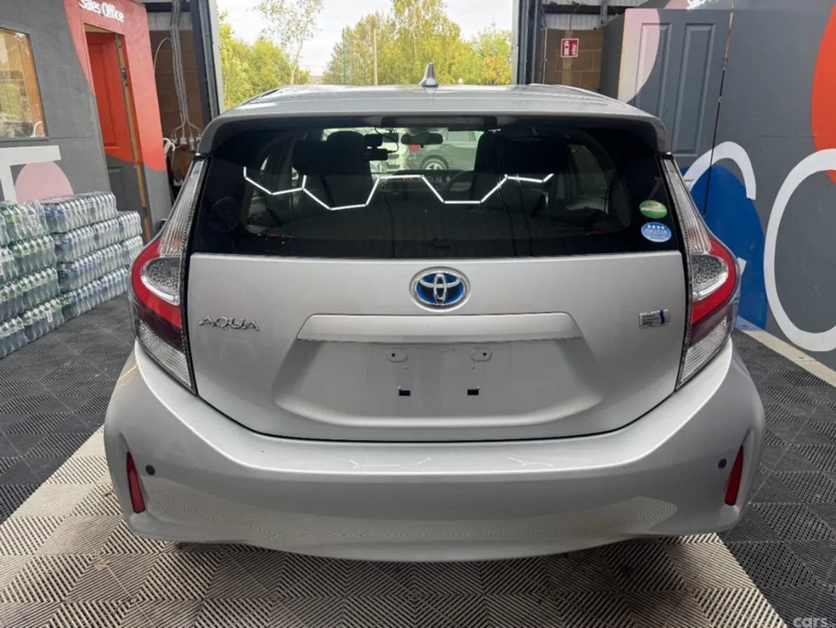 Toyota Aqua Hatchback, Petrol, 2019, Silver