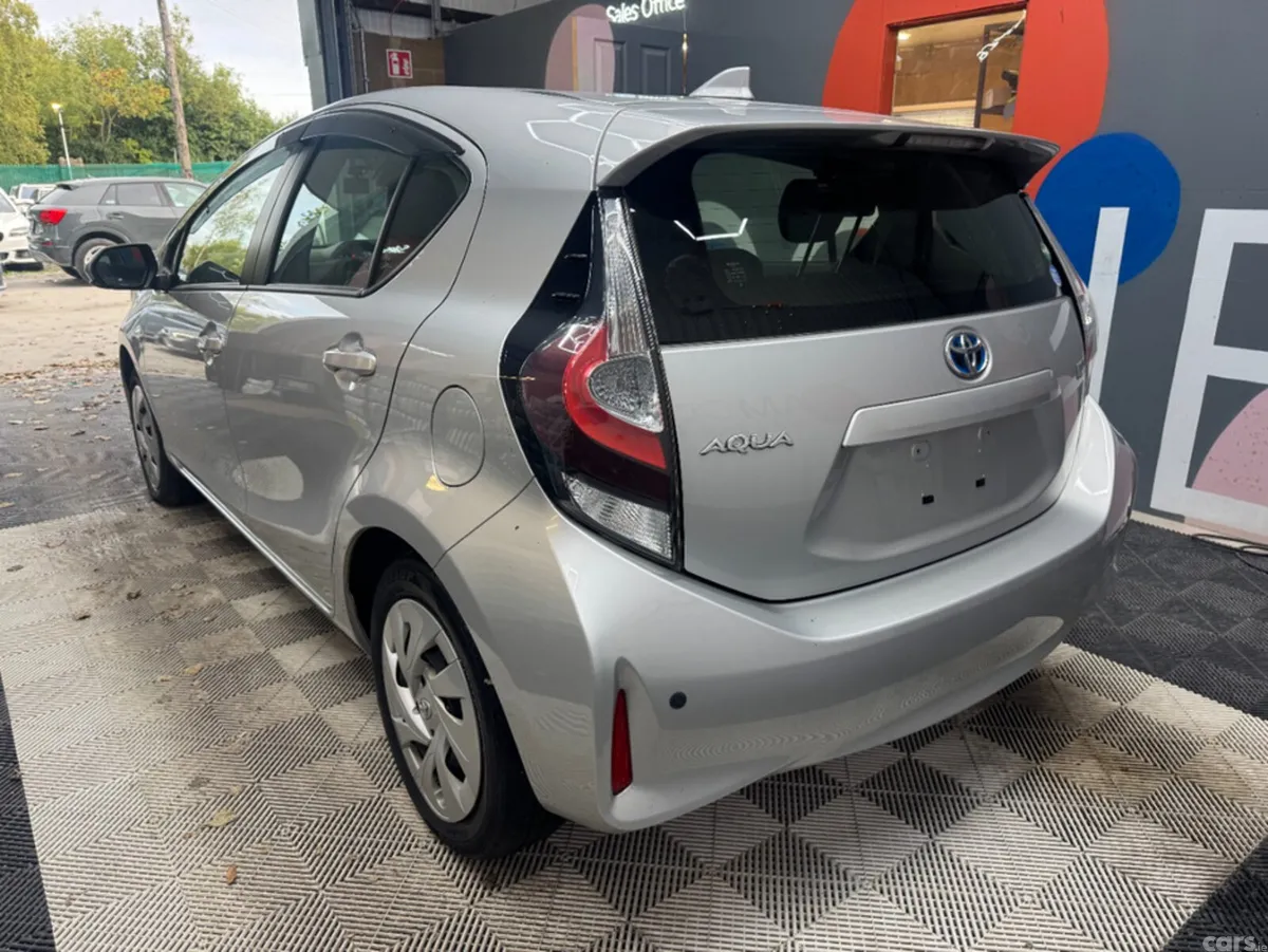 Toyota Aqua Hatchback, Petrol, 2019, Silver