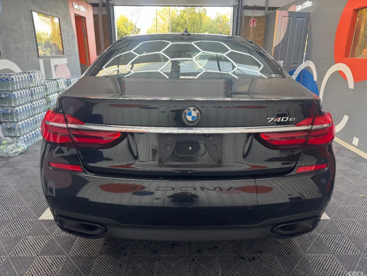 BMW 7-Series Saloon, Petrol, 2017, Black