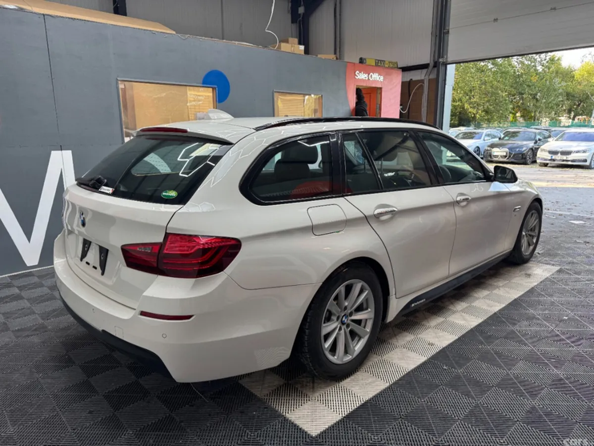 BMW 5-Series Estate, Diesel, 2016, White