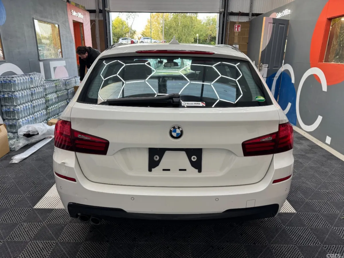 BMW 5-Series Estate, Diesel, 2016, White