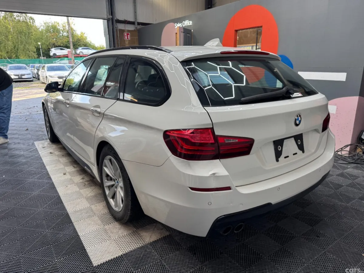BMW 5-Series Estate, Diesel, 2016, White