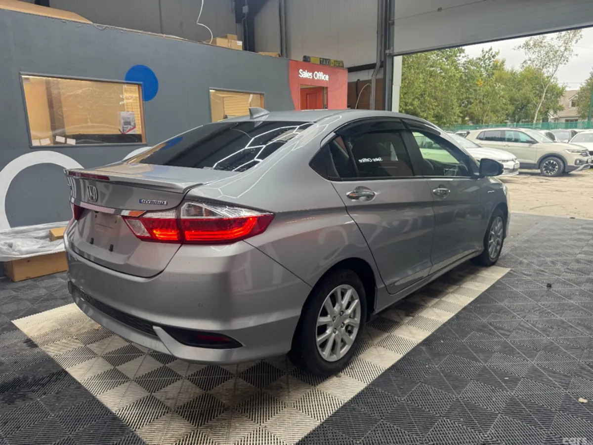 Honda Grace Saloon, Petrol Hybrid, 2020, Silver