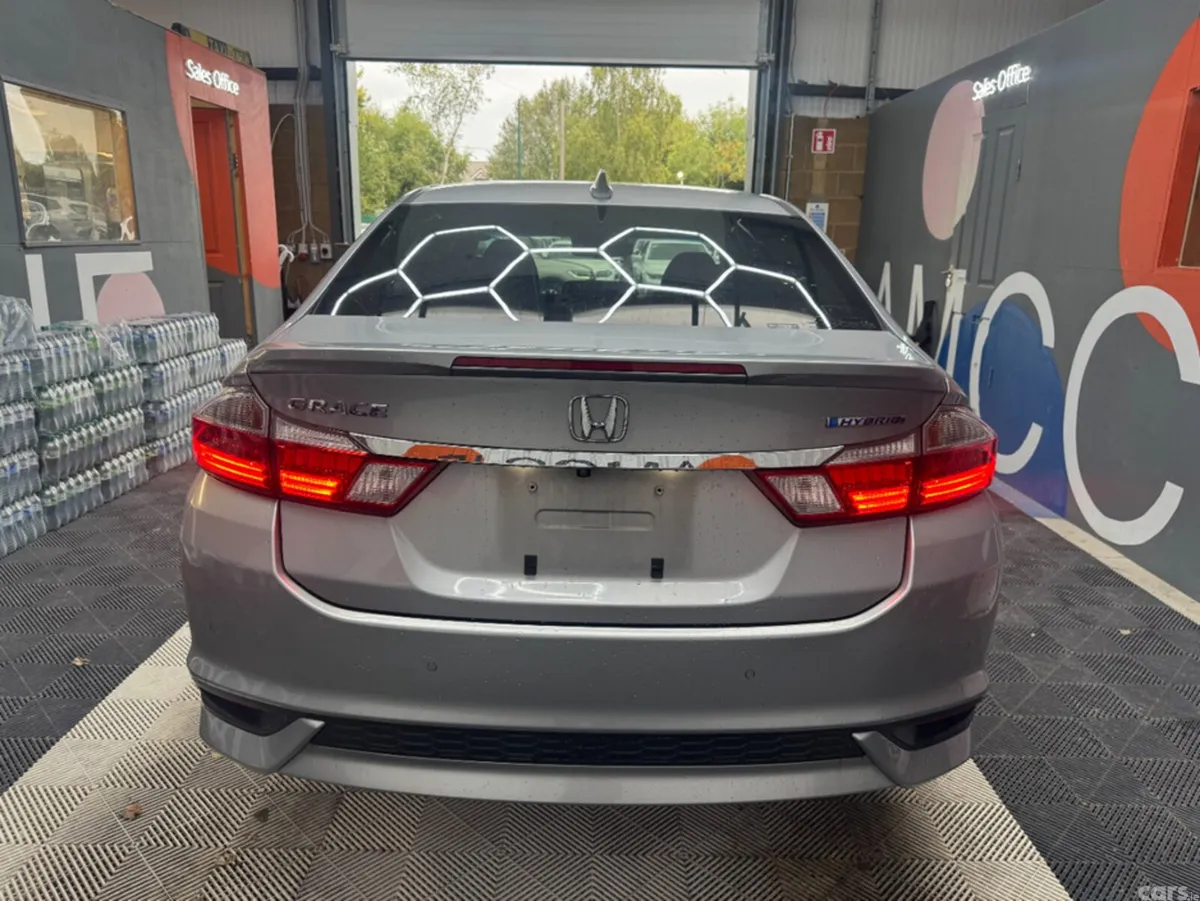 Honda Grace Saloon, Petrol Hybrid, 2020, Silver