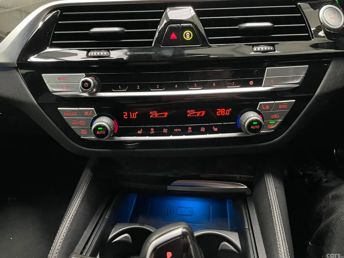 BMW 5-Series Saloon, Petrol Plug-in Hybrid, 2021, White