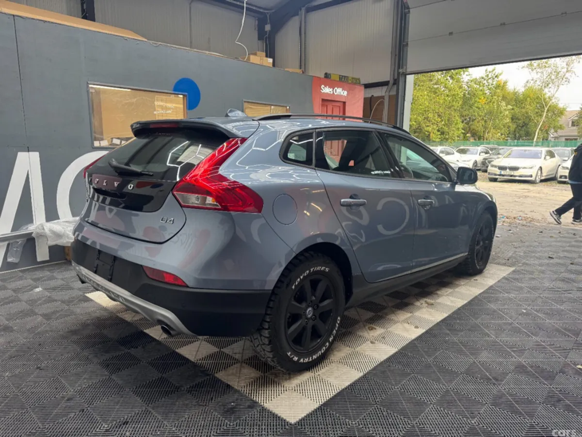 Volvo V40 Estate, Diesel, 2016, Blue