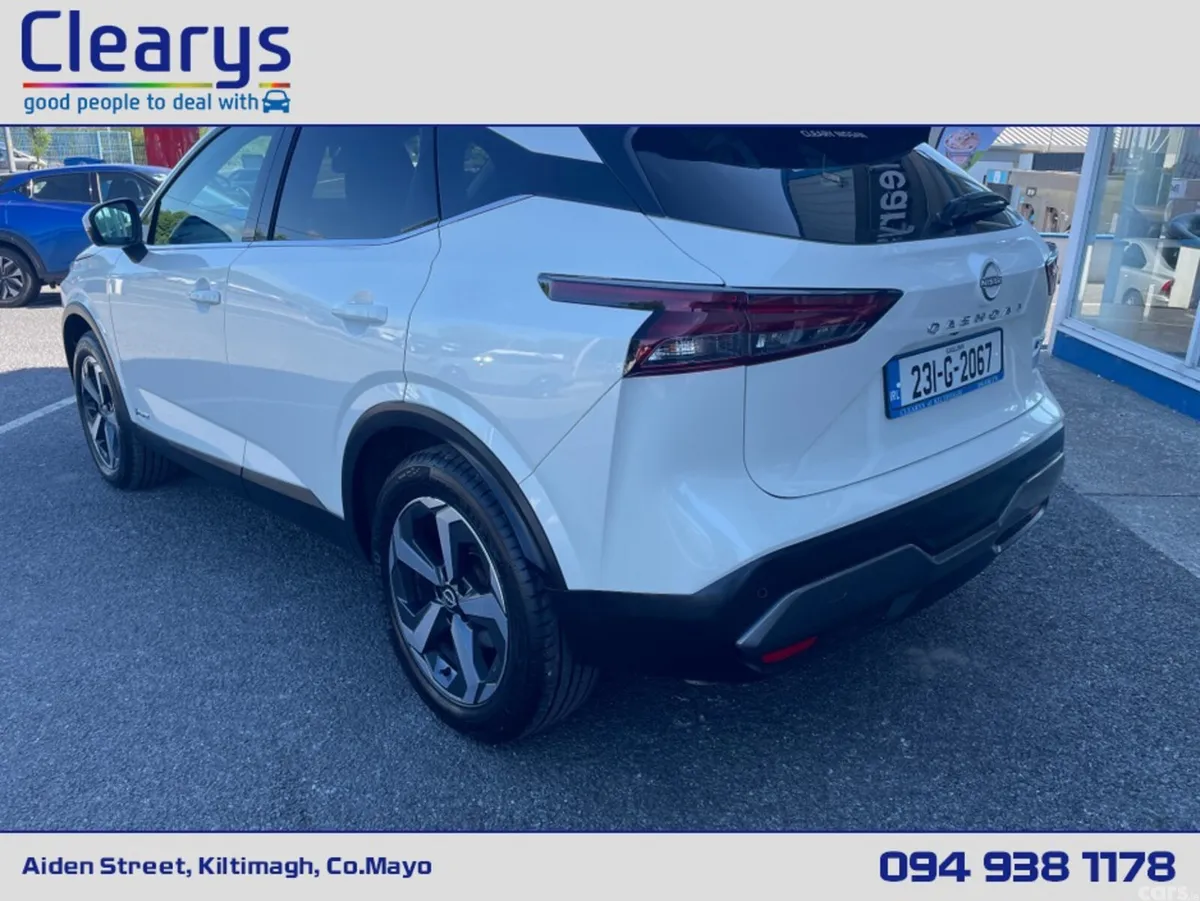 Nissan Qashqai MPV, Petrol Hybrid, 2023, White