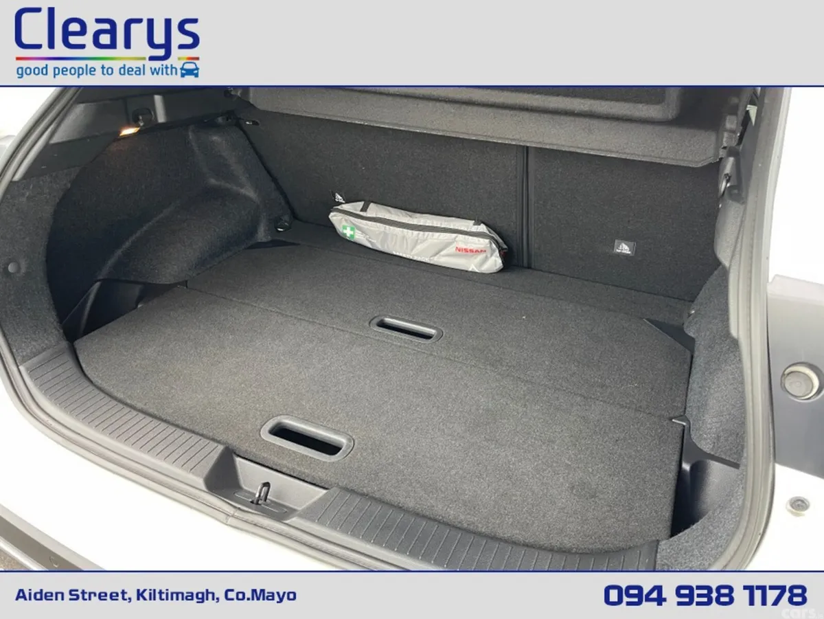 Nissan Qashqai MPV, Petrol Hybrid, 2023, White