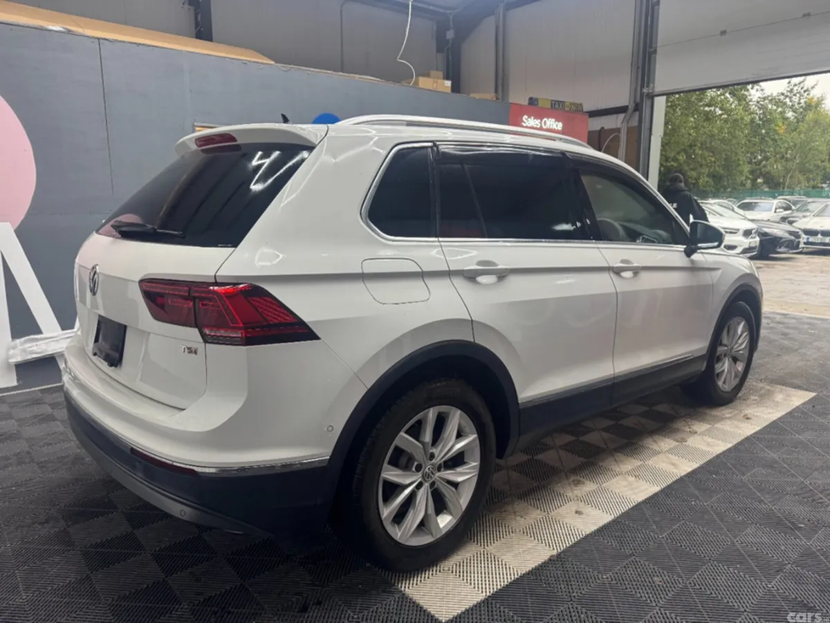 Volkswagen Tiguan SUV, Petrol, 2017, White