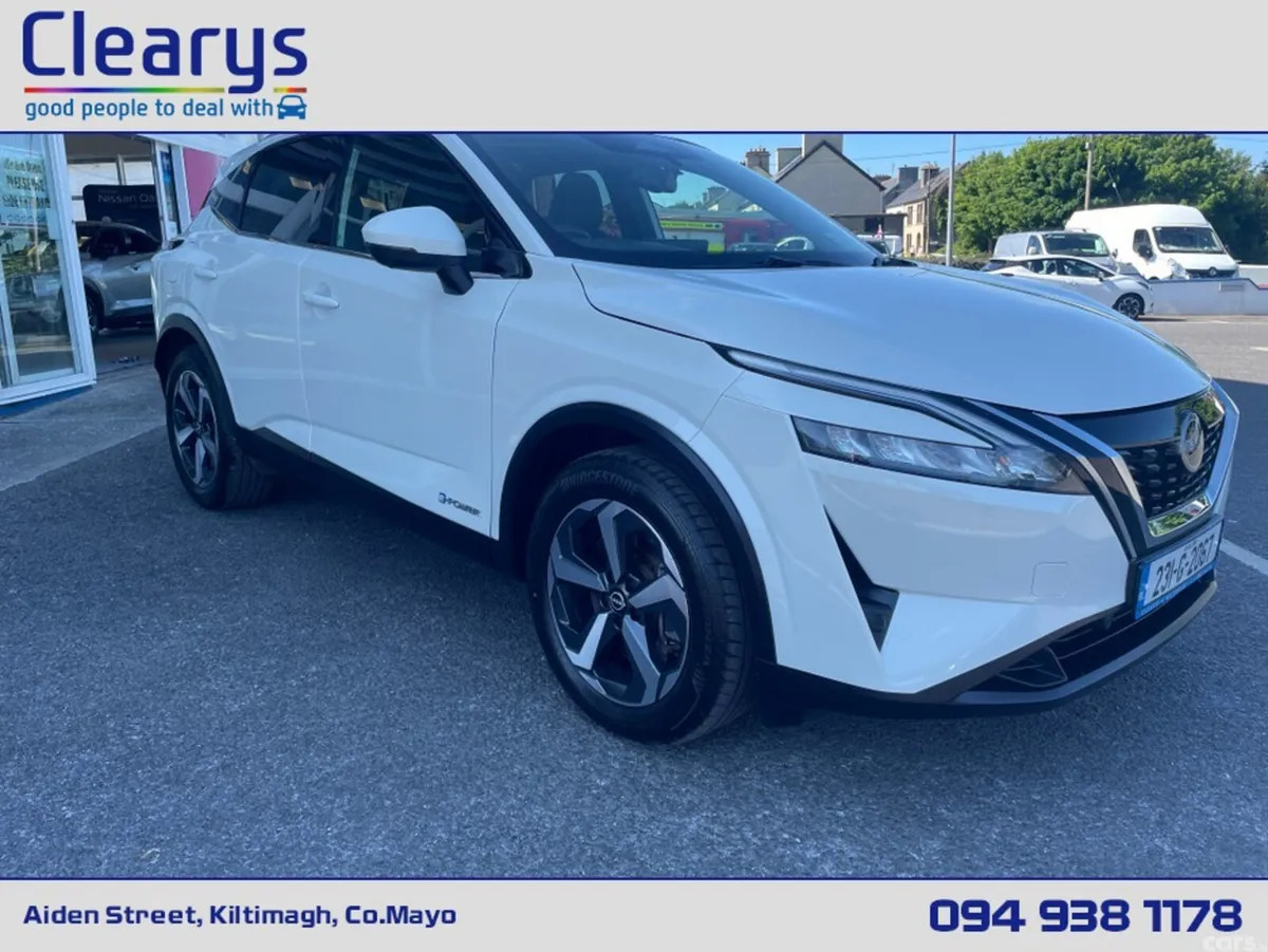 Nissan Qashqai MPV, Petrol Hybrid, 2023, White