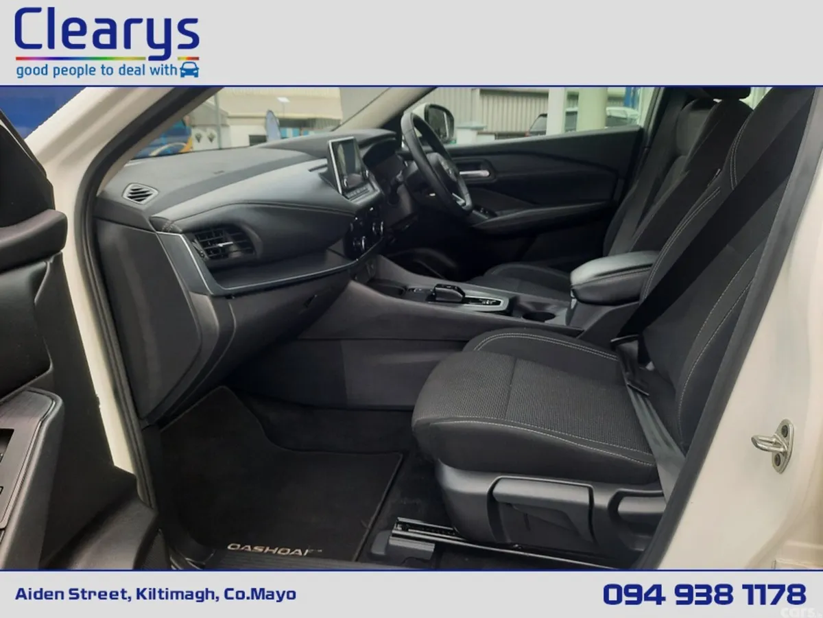 Nissan Qashqai MPV, Petrol, 2024, White