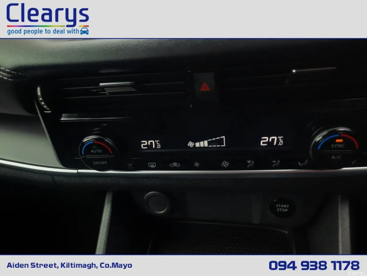 Nissan Qashqai MPV, Petrol, 2024, White