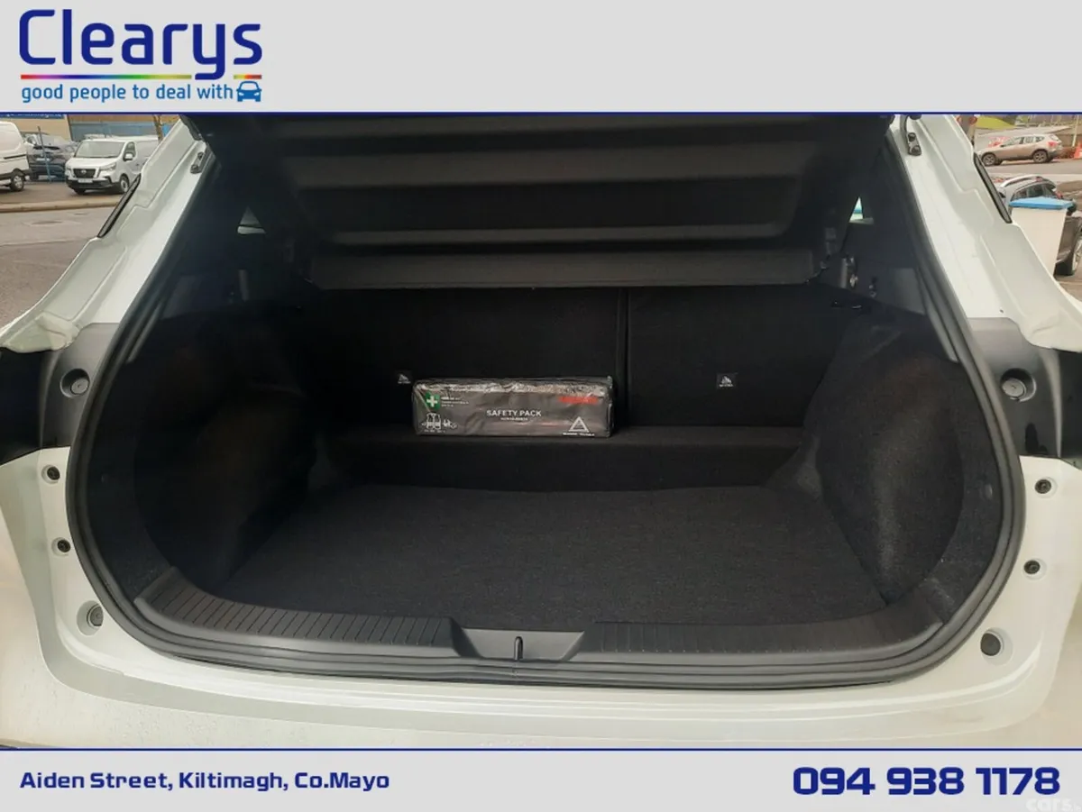 Nissan Qashqai MPV, Petrol Hybrid, 2026, White