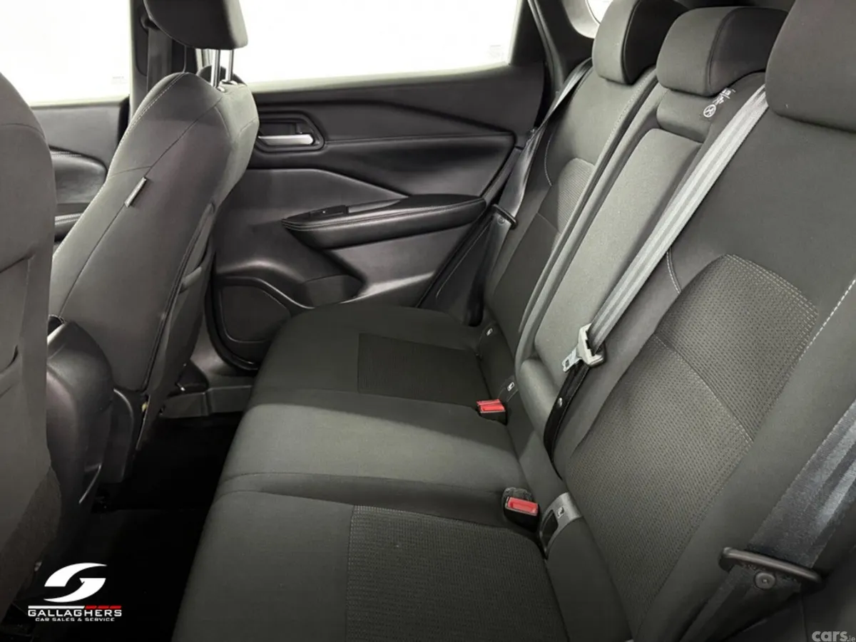 Nissan Qashqai MPV, Petrol Hybrid, 2023, Grey