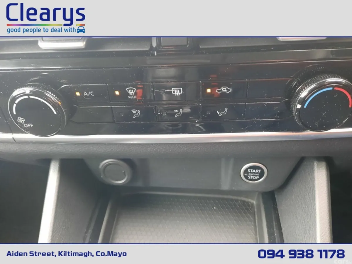 Nissan Qashqai MPV, Petrol Hybrid, 2022, Red