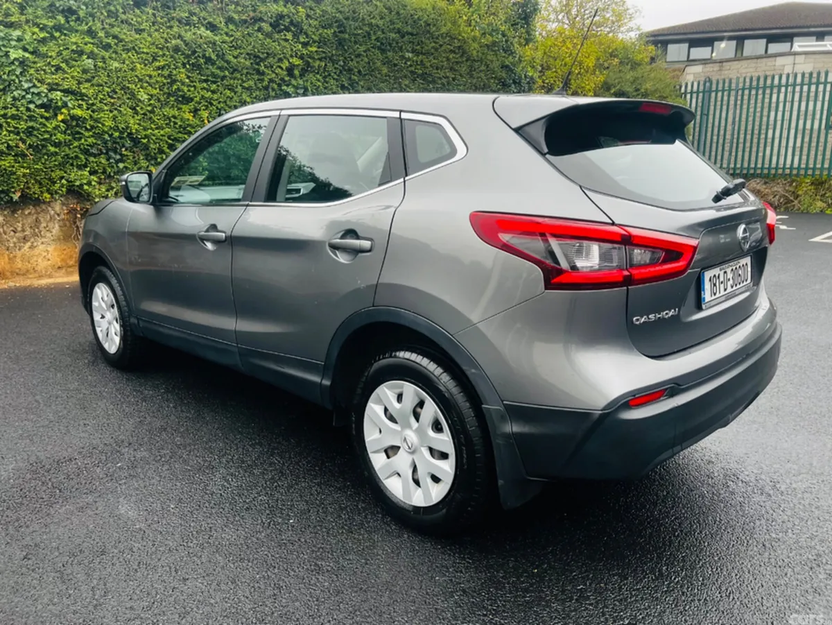 Nissan Qashqai MPV, Petrol, 2018, Grey