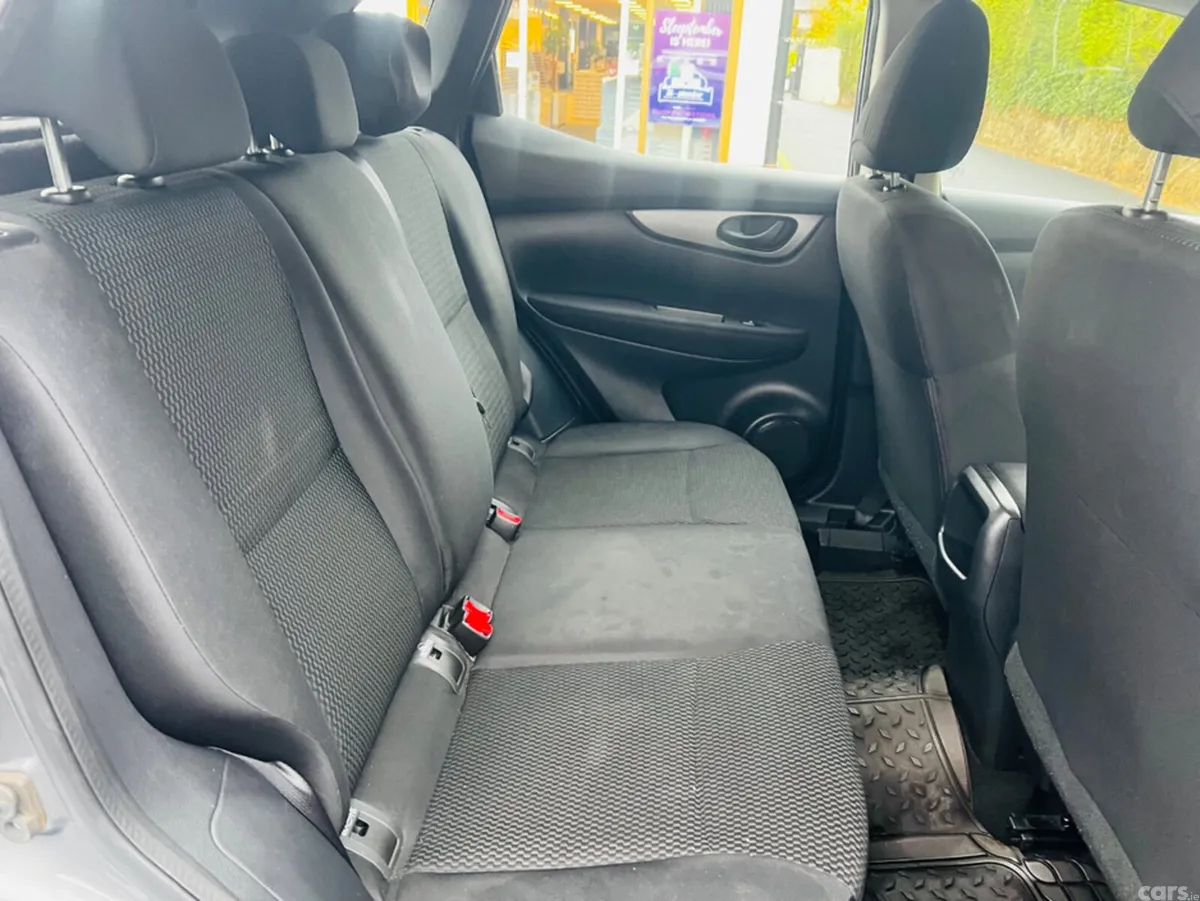 Nissan Qashqai MPV, Petrol, 2018, Grey