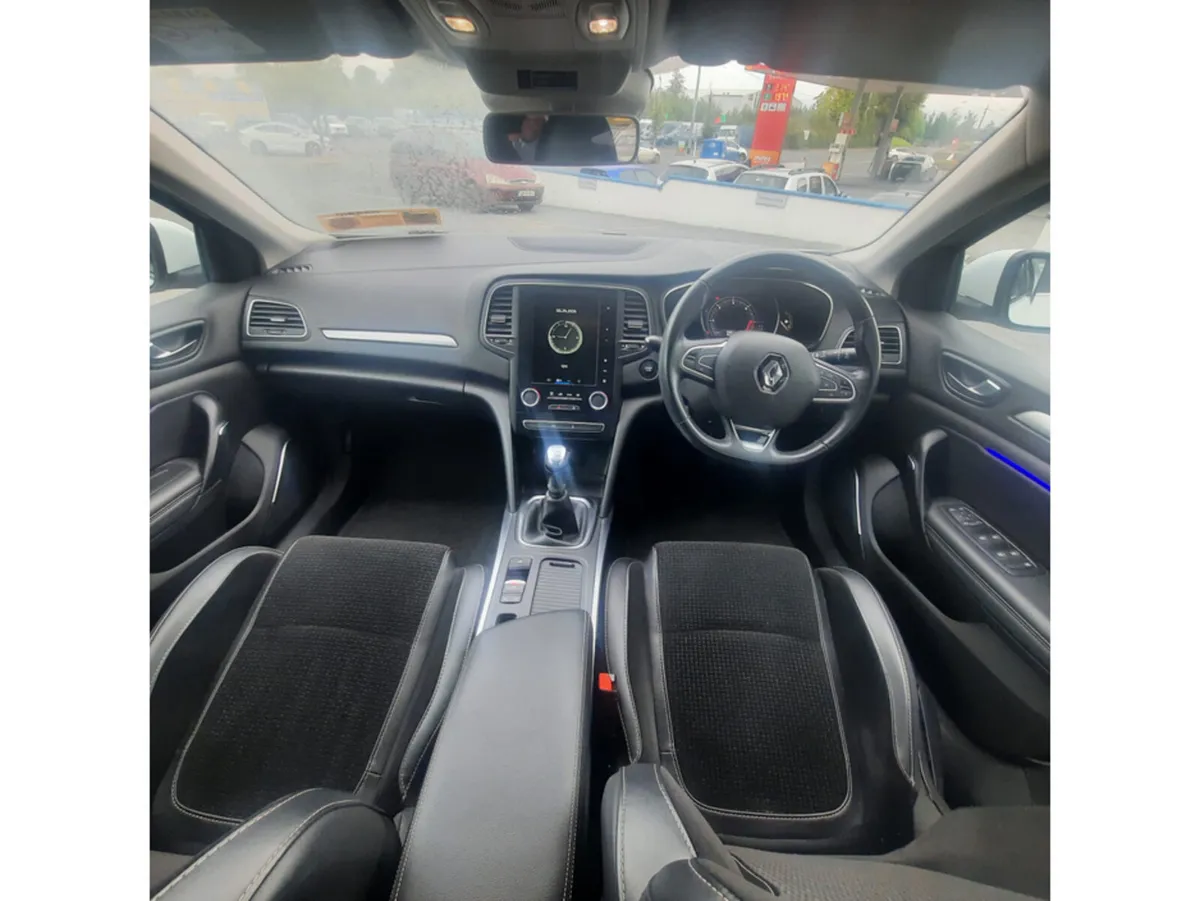 Renault Megane Hatchback, Diesel, 2018, White