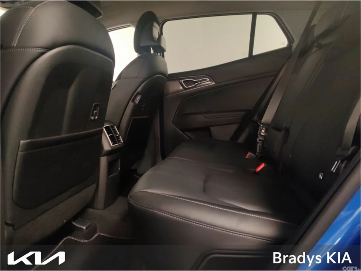 Kia Sportage MPV, Diesel, 2025, Blue