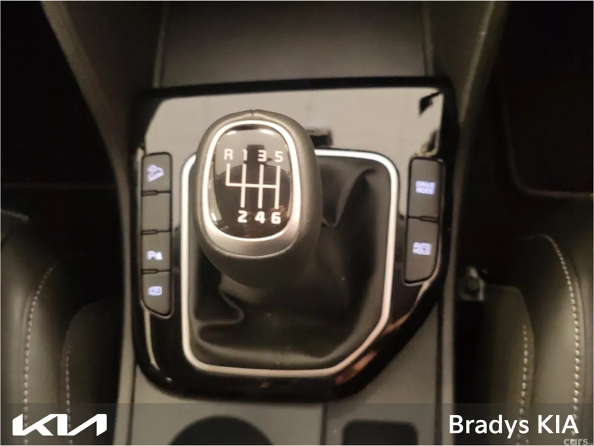 Kia Sportage MPV, Diesel, 2025, Blue