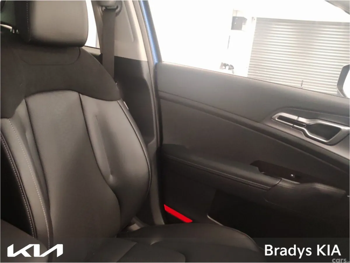 Kia Sportage MPV, Diesel, 2025, Blue