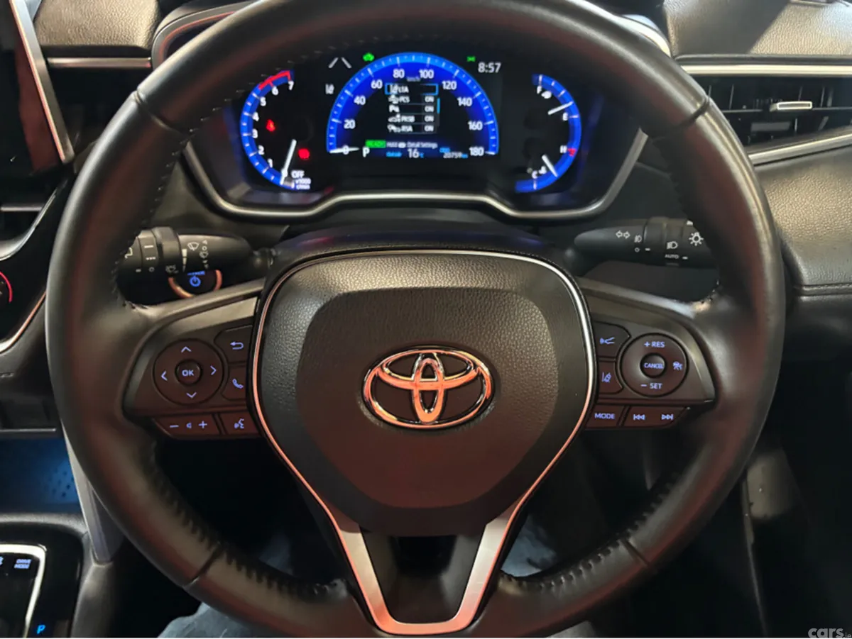 Toyota Corolla Cross Hatchback, Petrol Hybrid, 2024, Blue