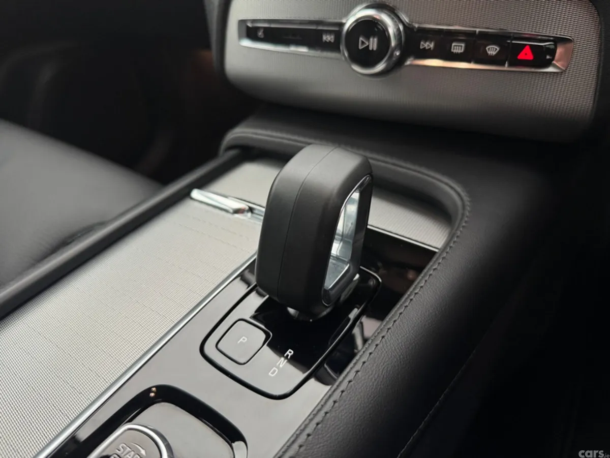 Volvo XC90 Estate, Petrol Plug-in Hybrid, 2024, Black
